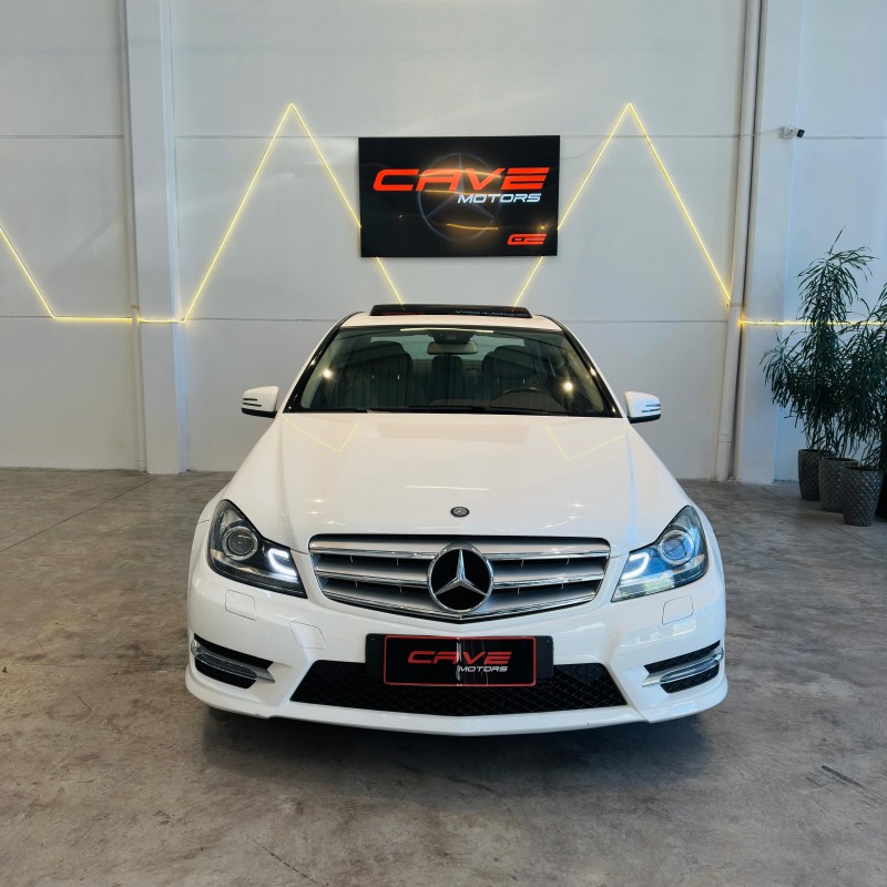 C 200 1.8 CGI AVANTGARDE 16V GASOLINA 4P AUTOMÁTICO - 2014 - CAXIAS DO SUL