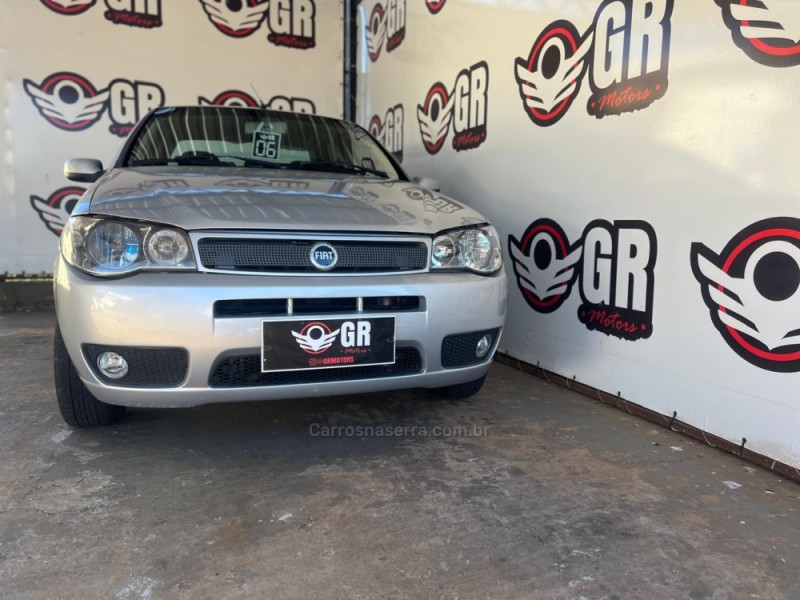 SIENA 1.8 MPI HLX 8V FLEX 4P MANUAL - 2006 - IBIRAIARAS