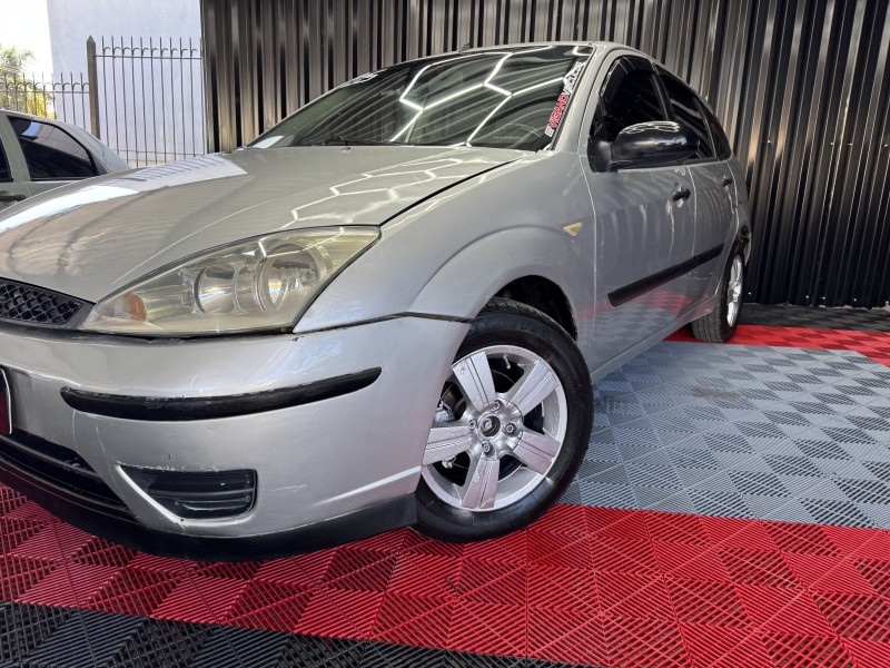 FOCUS 1.6 GLX 8V FLEX 4P MANUAL - 2005 - CAXIAS DO SUL