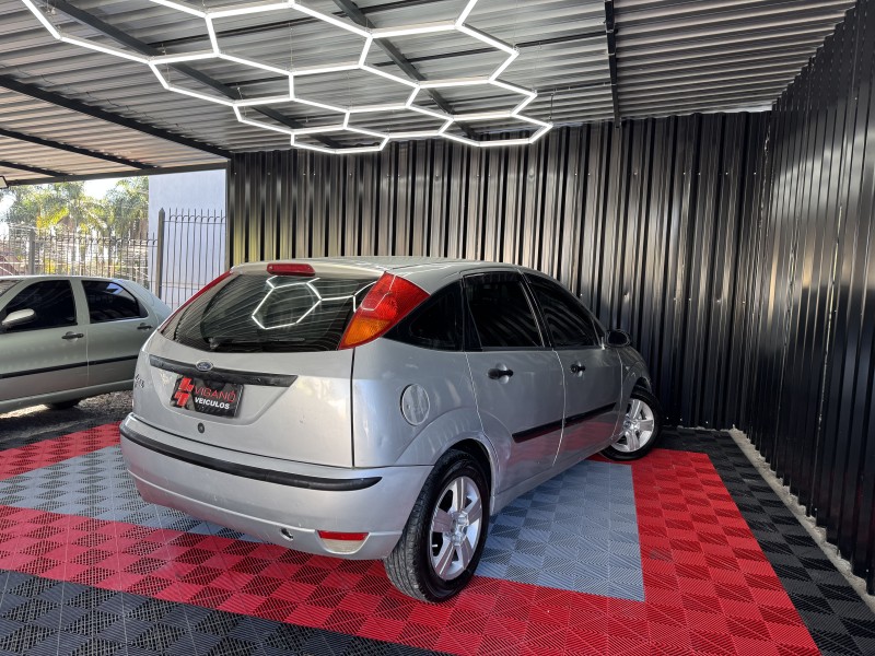 FOCUS 1.6 GLX 8V FLEX 4P MANUAL - 2005 - CAXIAS DO SUL