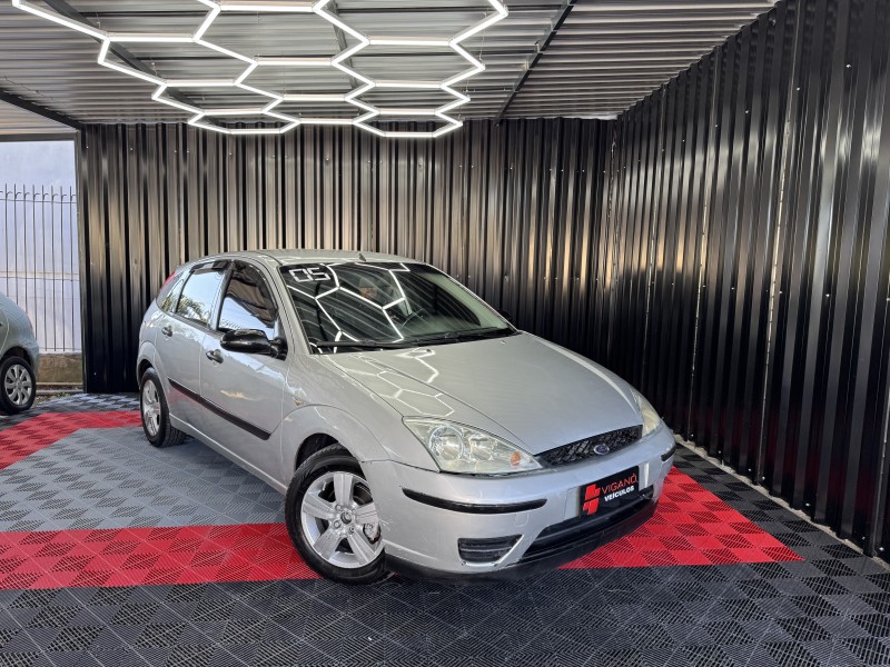FOCUS 1.6 GLX 8V FLEX 4P MANUAL - 2005 - CAXIAS DO SUL