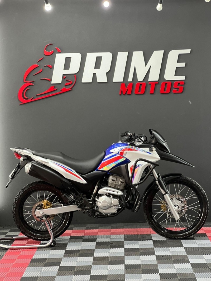 XRE 300 