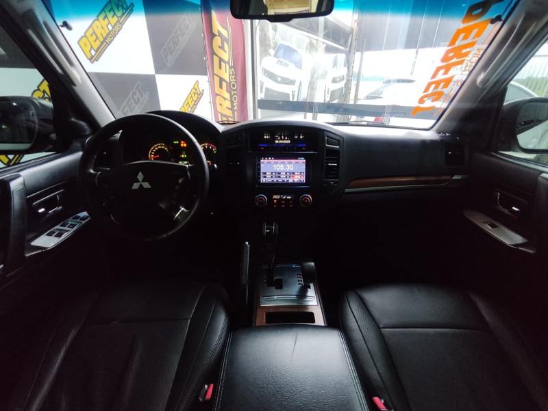 PAJERO FULL 3.2 HPE 4X4 16V DIESEL 4P AUTOMÁTICO - 2010 - PORTãO