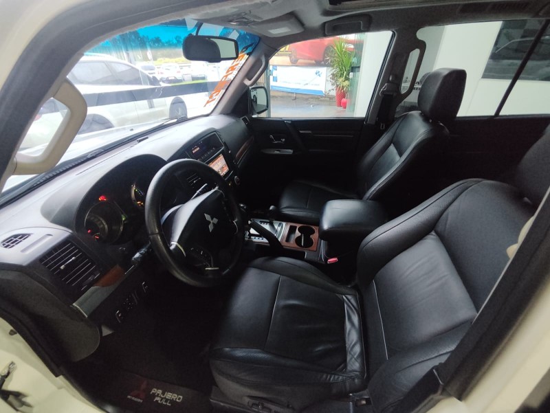 PAJERO FULL 3.2 HPE 4X4 16V DIESEL 4P AUTOMÁTICO - 2010 - PORTãO