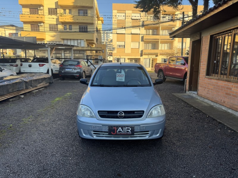 CORSA 1.0 MPFI MAXX SEDAN 8V FLEX 4P MANUAL - 2007 - GARIBALDI