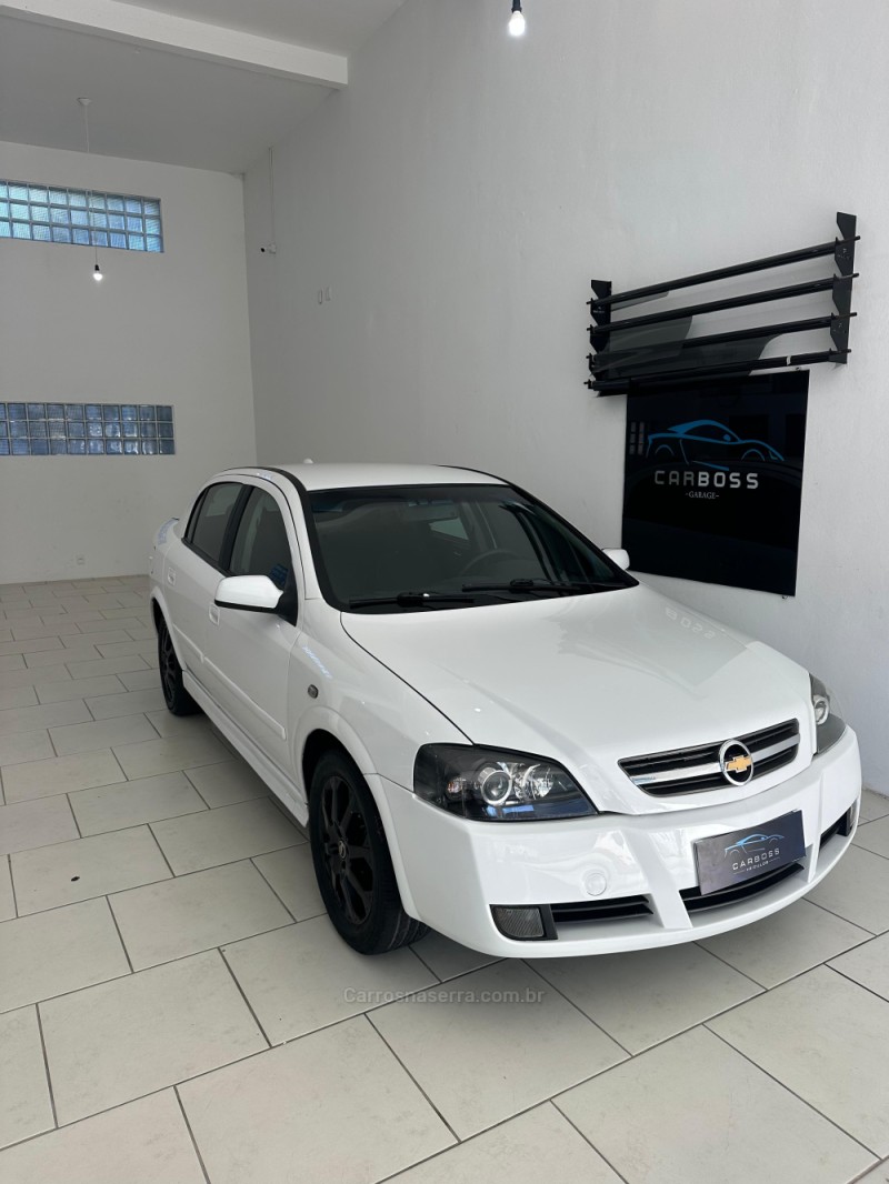 ASTRA 2.0 MPFI ADVANTAGE SEDAN 8V FLEX 4P MANUAL - 2011 - CAXIAS DO SUL