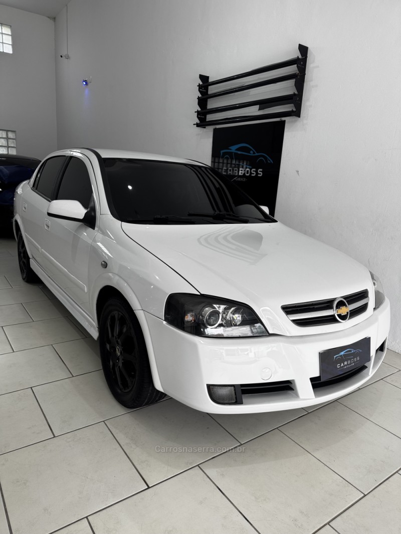 astra 2.0 mpfi advantage sedan 8v flex 4p manual 2011 caxias do sul