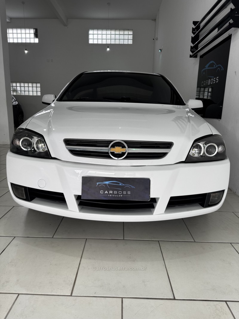 ASTRA 2.0 MPFI ADVANTAGE SEDAN 8V FLEX 4P MANUAL - 2011 - CAXIAS DO SUL