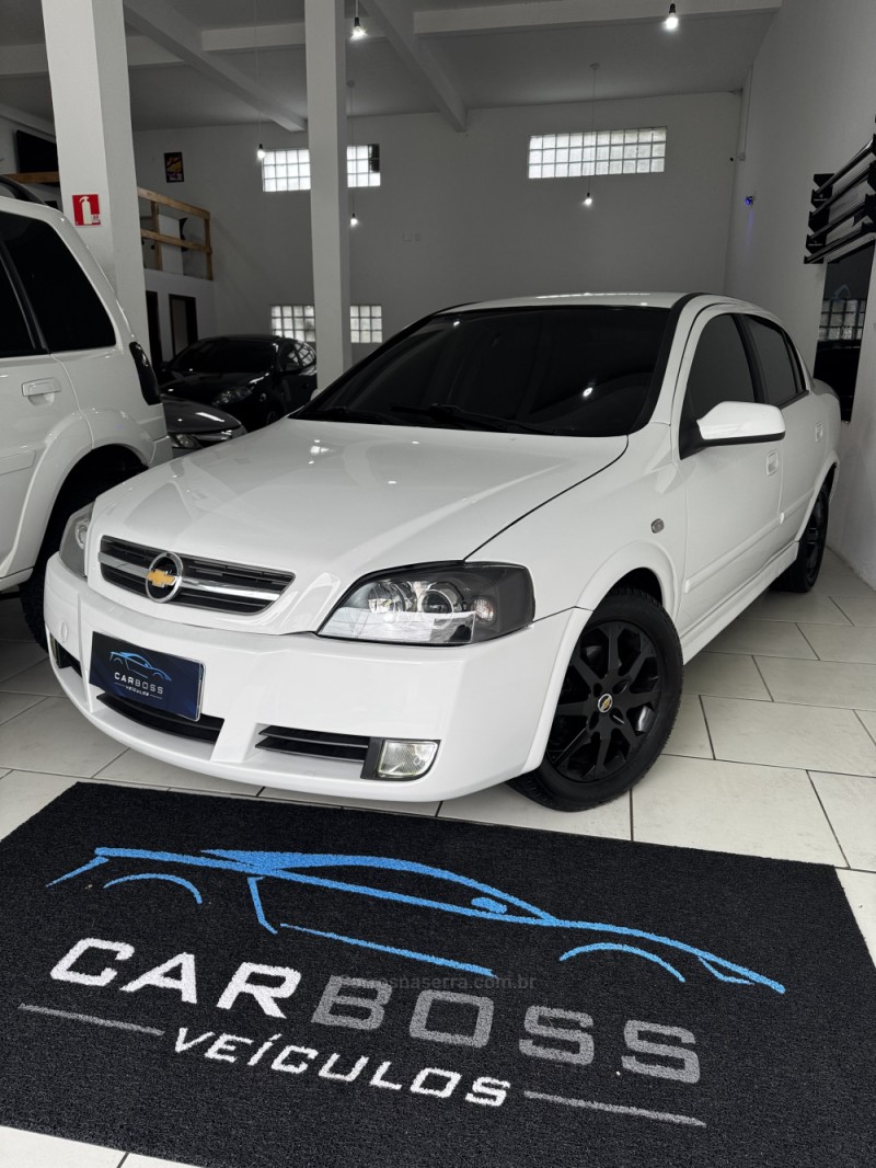 ASTRA 2.0 MPFI ADVANTAGE SEDAN 8V FLEX 4P MANUAL - 2011 - CAXIAS DO SUL