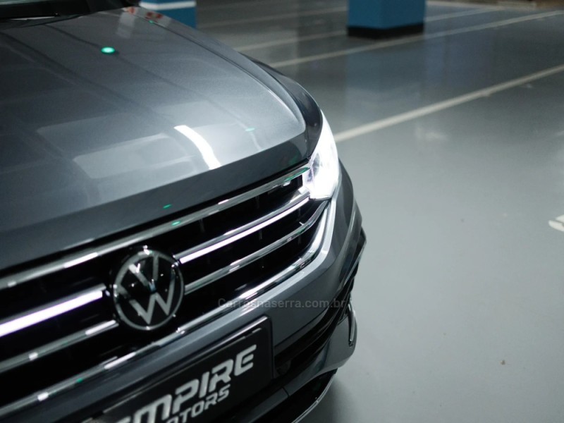 TIGUAN 2.0 ALLSPACE R-LINE 300 TSI GASOLINA 4P AUTOMÁTICO - 2024 - PORTO ALEGRE
