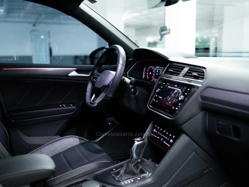 TIGUAN 2.0 ALLSPACE R-LINE 300 TSI GASOLINA 4P AUTOMÁTICO - 2024 - PORTO ALEGRE