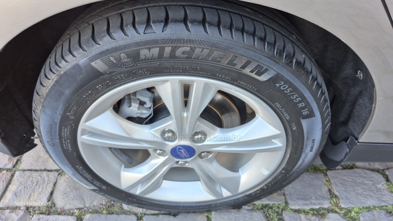 FOCUS 1.6 SE 16V FLEX 4P MANUAL - 2015 - SãO MARCOS