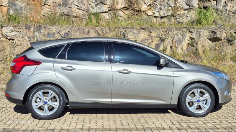 FOCUS 1.6 SE 16V FLEX 4P MANUAL - 2015 - SãO MARCOS