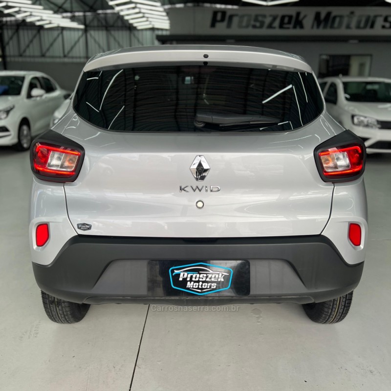 KWID 1.0 12V SCE FLEX INTENSE MANUAL - 2024 - CANOAS