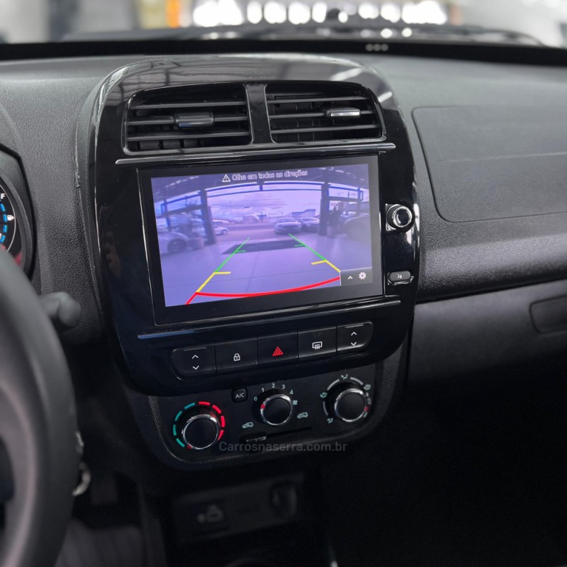 KWID 1.0 12V SCE FLEX INTENSE MANUAL - 2024 - CANOAS
