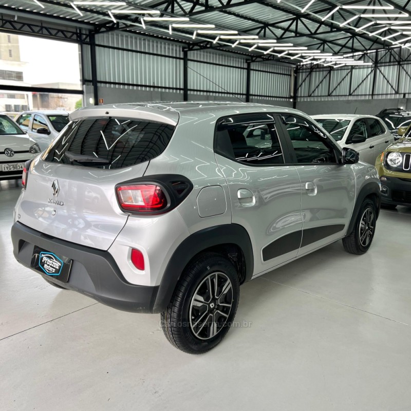 KWID 1.0 12V SCE FLEX INTENSE MANUAL - 2024 - CANOAS