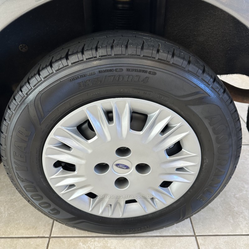 FOCUS 1.6 GL 8V FLEX 4P MANUAL - 2008 - FARROUPILHA