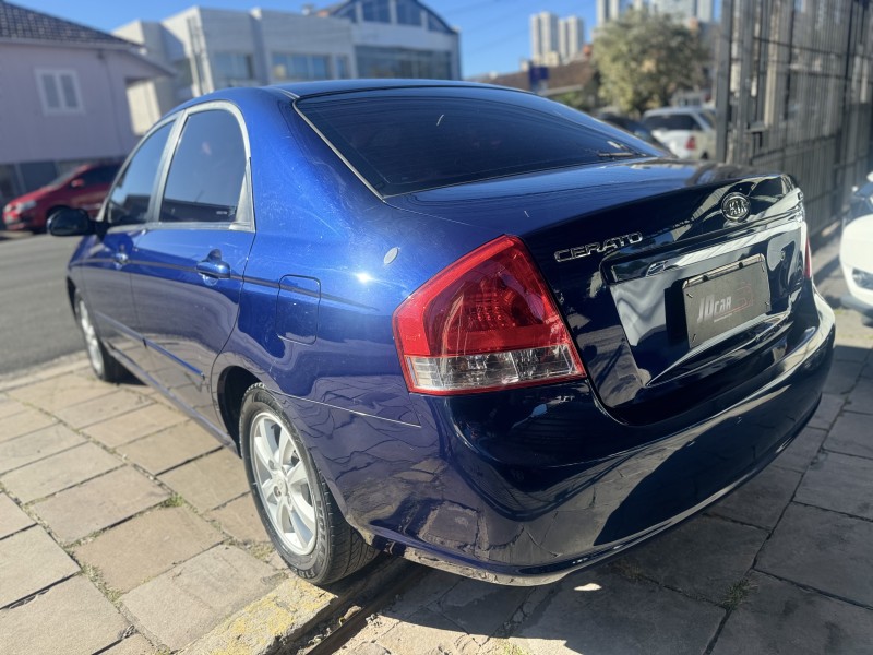 CERATO 1.6 E.221 SEDAN 16V GASOLINA 4P MANUAL - 2009 - CAXIAS DO SUL