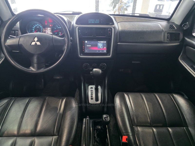 PAJERO TR4 2.0 4X4 16V 140CV FLEX 4P AUTOMÁTICO - 2013 - CAXIAS DO SUL