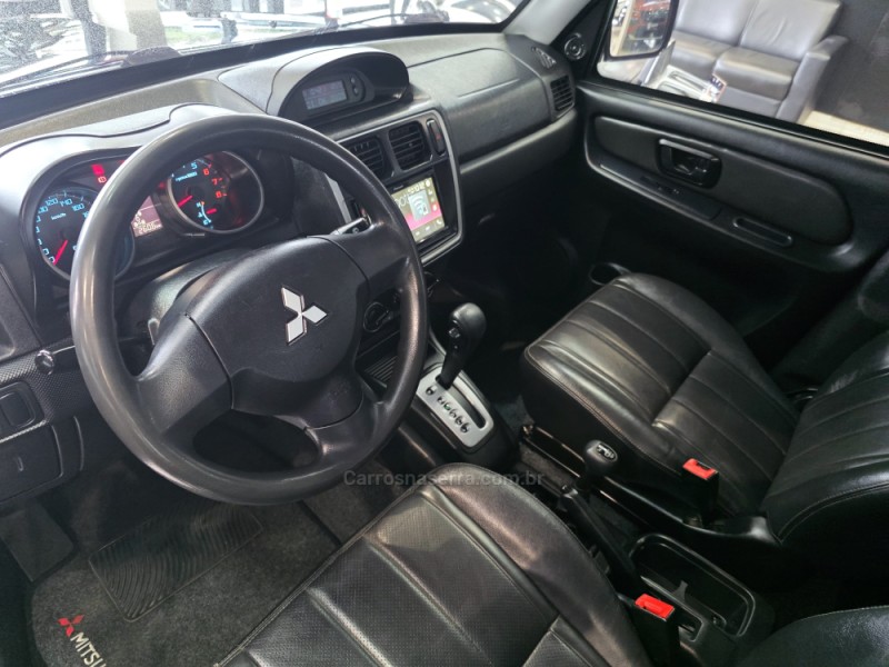 PAJERO TR4 2.0 4X4 16V 140CV FLEX 4P AUTOMÁTICO - 2013 - CAXIAS DO SUL