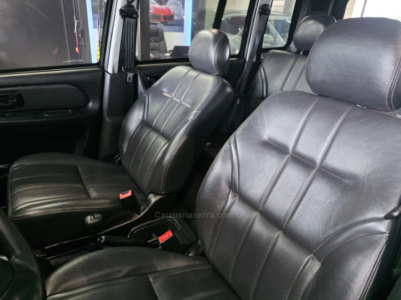 PAJERO TR4 2.0 4X4 16V 140CV FLEX 4P AUTOMÁTICO - 2013 - CAXIAS DO SUL