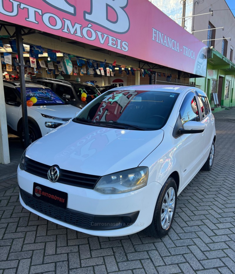 FOX 1.0 MI TREND 8V FLEX 4P MANUAL - 2013 - PAROBé