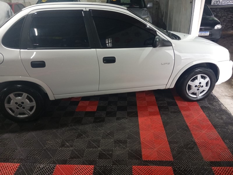 CORSA 1.0 MPFI CLASSIC SEDAN LIFE 8V FLEX 4P MANUAL - 2009 - CAXIAS DO SUL