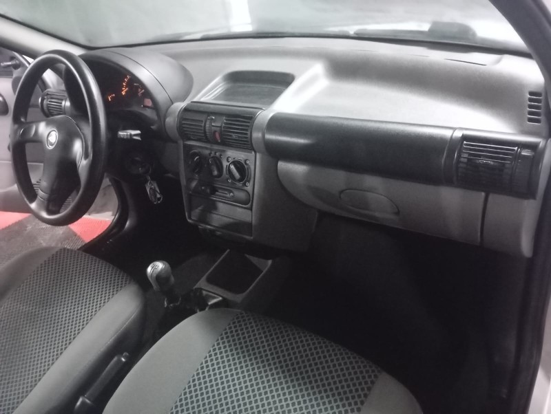 CORSA 1.0 MPFI CLASSIC SEDAN LIFE 8V FLEX 4P MANUAL - 2009 - CAXIAS DO SUL