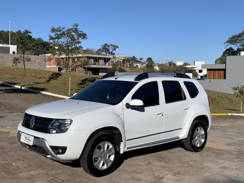 DUSTER 1.6 DYNAMIQUE 4X2 16V FLEX 4P MANUAL - 2016 - GUAPORé