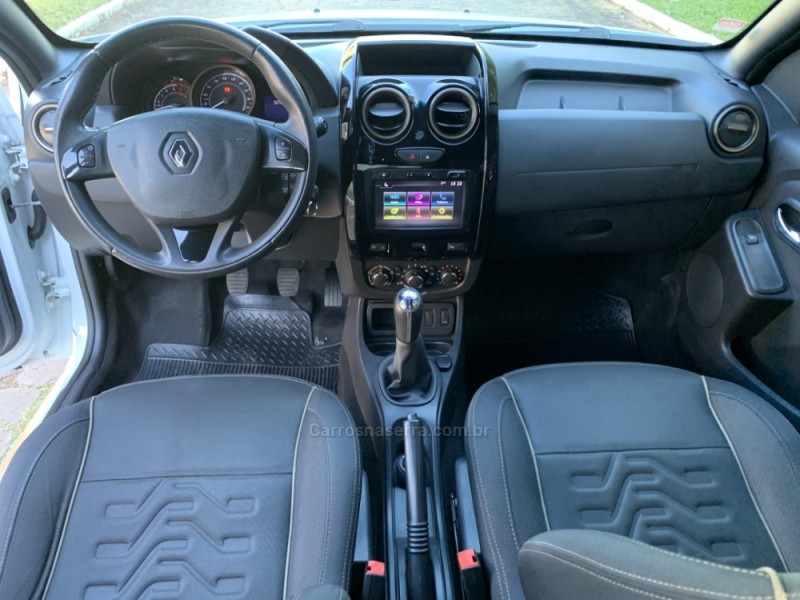 DUSTER 1.6 DYNAMIQUE 4X2 16V FLEX 4P MANUAL - 2016 - GUAPORé
