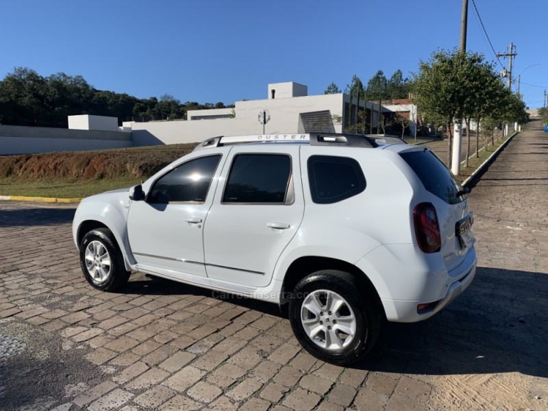 DUSTER 1.6 DYNAMIQUE 4X2 16V FLEX 4P MANUAL - 2016 - GUAPORé