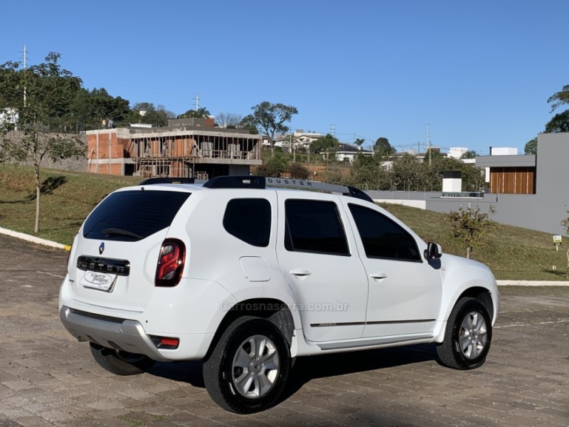 DUSTER 1.6 DYNAMIQUE 4X2 16V FLEX 4P MANUAL - 2016 - GUAPORé