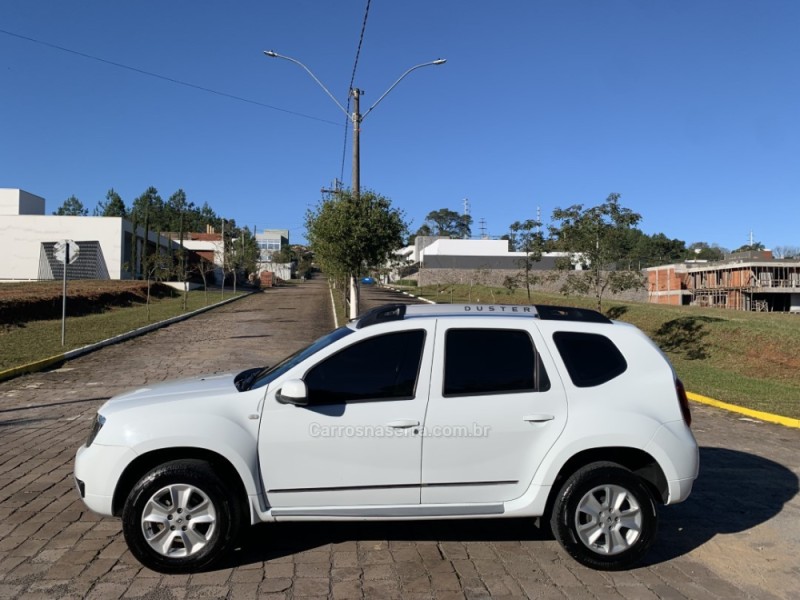 DUSTER 1.6 DYNAMIQUE 4X2 16V FLEX 4P MANUAL - 2016 - GUAPORé