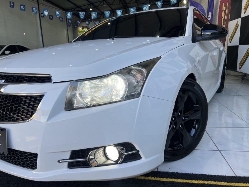 CRUZE 1.8 LT 16V FLEX 4P MANUAL - 2014 - PORTãO