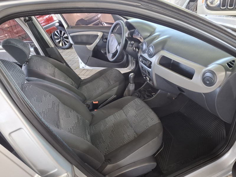 SANDERO 1.0 EXPRESSION 16V FLEX 4P MANUAL - 2010 - CAXIAS DO SUL