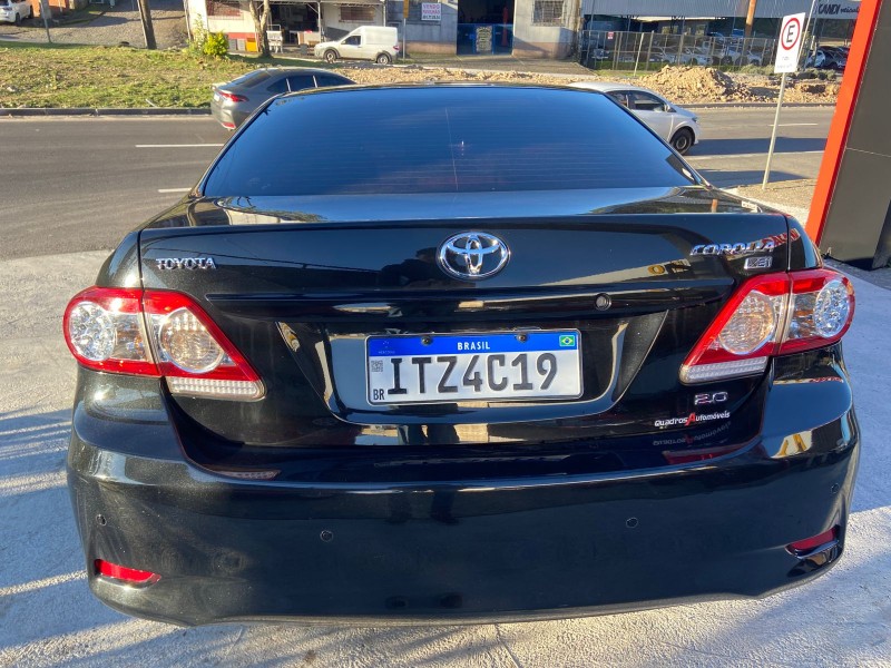 COROLLA 2.0 XEI 16V FLEX 4P AUTOMÁTICO - 2013 - CAXIAS DO SUL