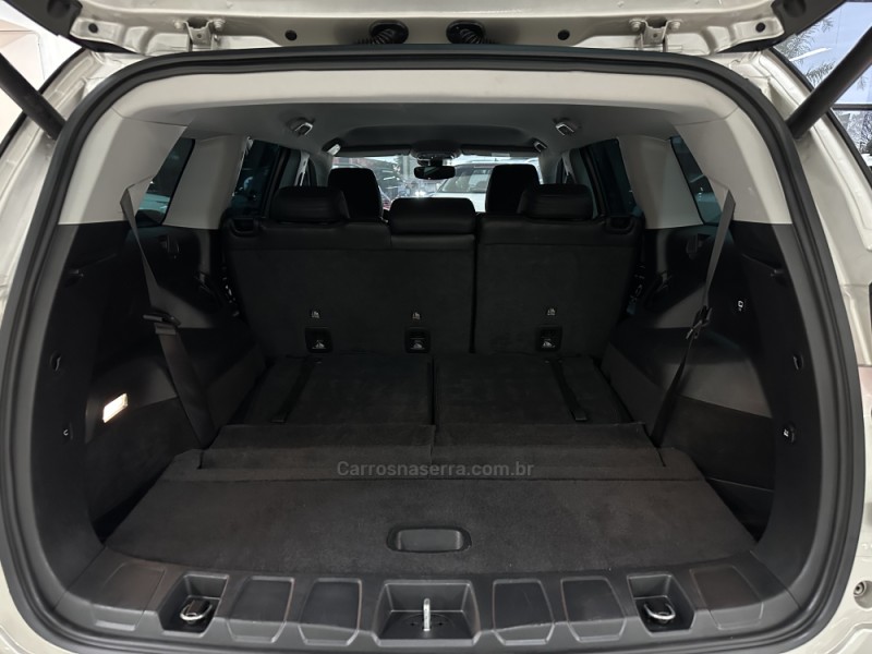 COMMANDER 2.0 LIMITED T380 16V 4X4 TURBO DIESEL 4P AUTOMÁTICO - 2022 - CHARQUEADAS