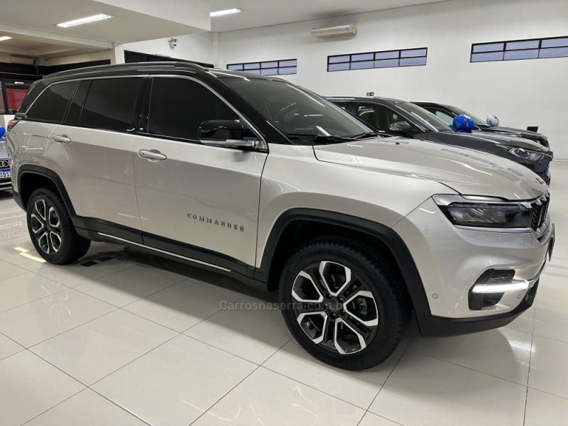 COMMANDER 2.0 LIMITED T380 16V 4X4 TURBO DIESEL 4P AUTOMÁTICO - 2022 - CHARQUEADAS