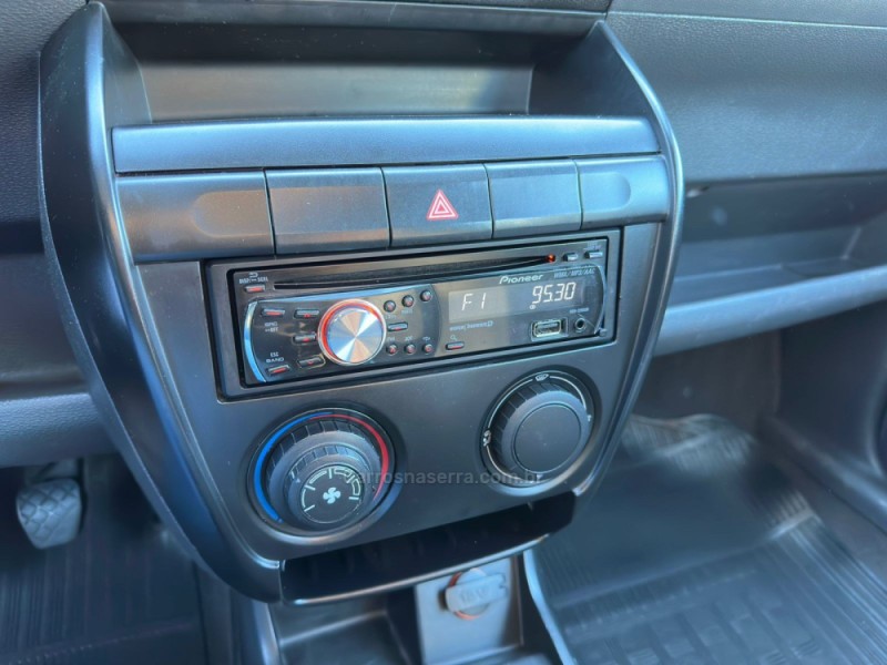 FOX 1.0 MI 8V FLEX 4P MANUAL - 2006 - CANELA