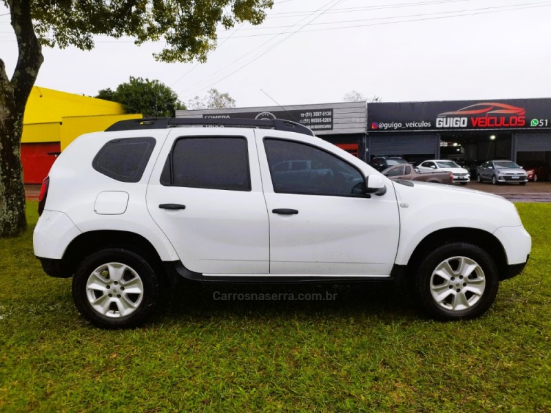 DUSTER 1.6 EXPRESSION 4X2 16V FLEX 4P MANUAL - 2019 - NOVO HAMBURGO