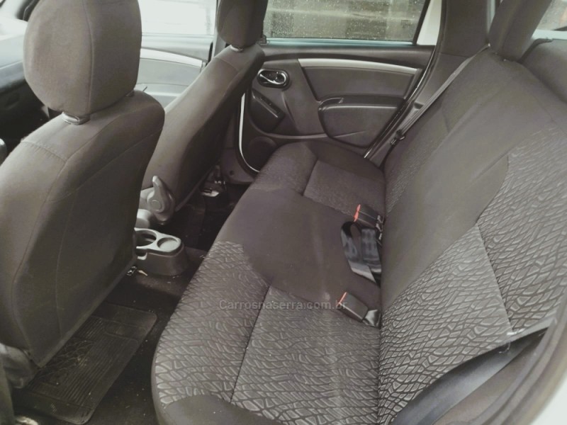 DUSTER 1.6 EXPRESSION 4X2 16V FLEX 4P MANUAL - 2019 - NOVO HAMBURGO