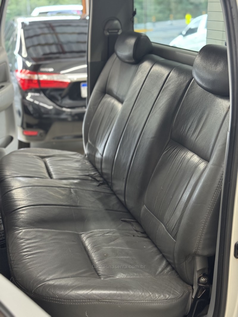 HILUX 3.0 8V SRV 4X4 CD TURBO DIESEL 4P MANUAL - 2006 - FARROUPILHA