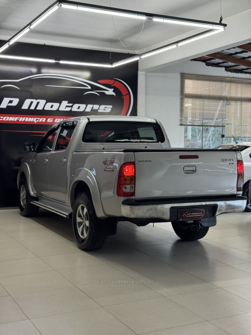 HILUX 3.0 8V SRV 4X4 CD TURBO DIESEL 4P MANUAL - 2006 - FARROUPILHA