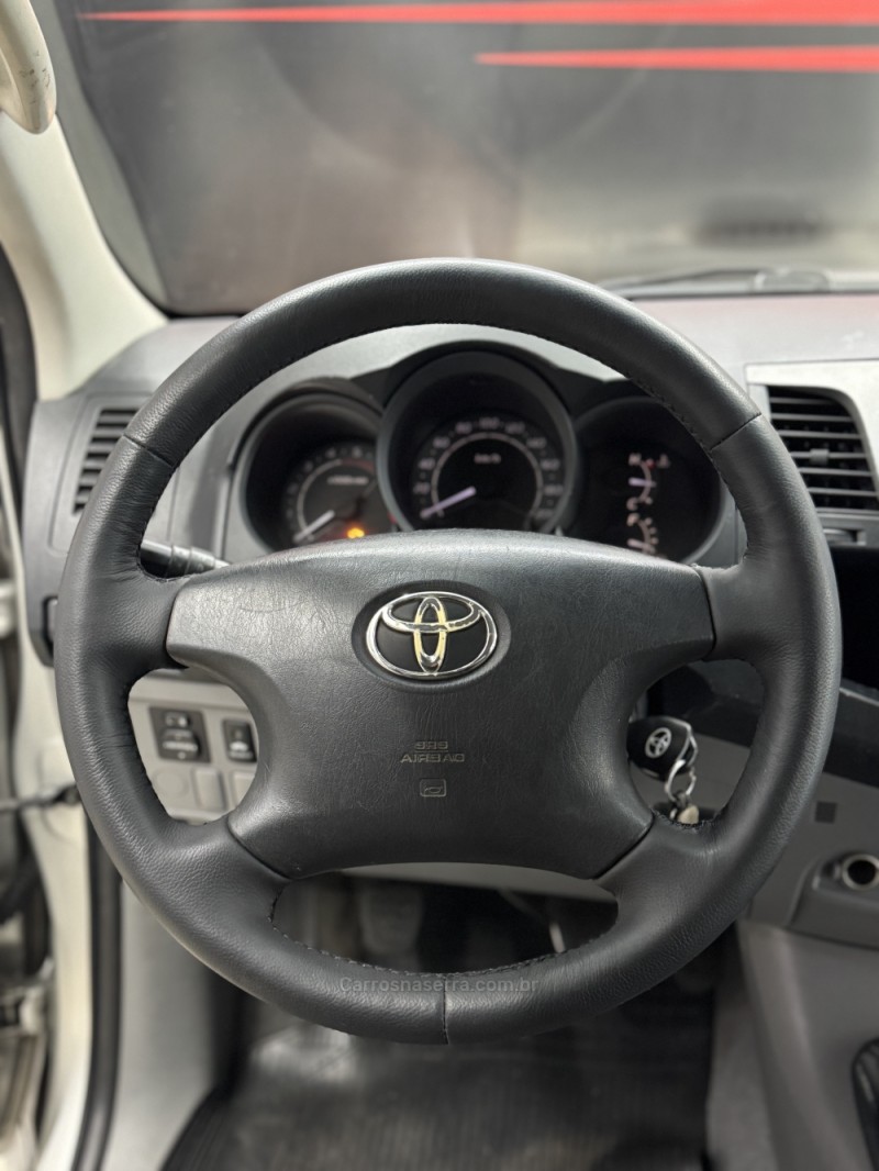 HILUX 3.0 8V SRV 4X4 CD TURBO DIESEL 4P MANUAL - 2006 - FARROUPILHA