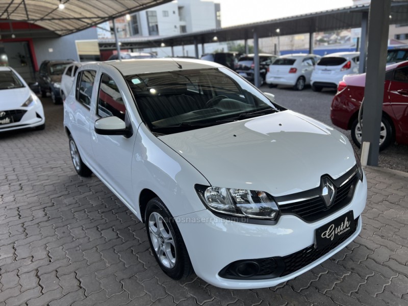 SANDERO 1.0 EXPRESSION 12V FLEX 4P MANUAL - 2020 - BOM PRINCíPIO