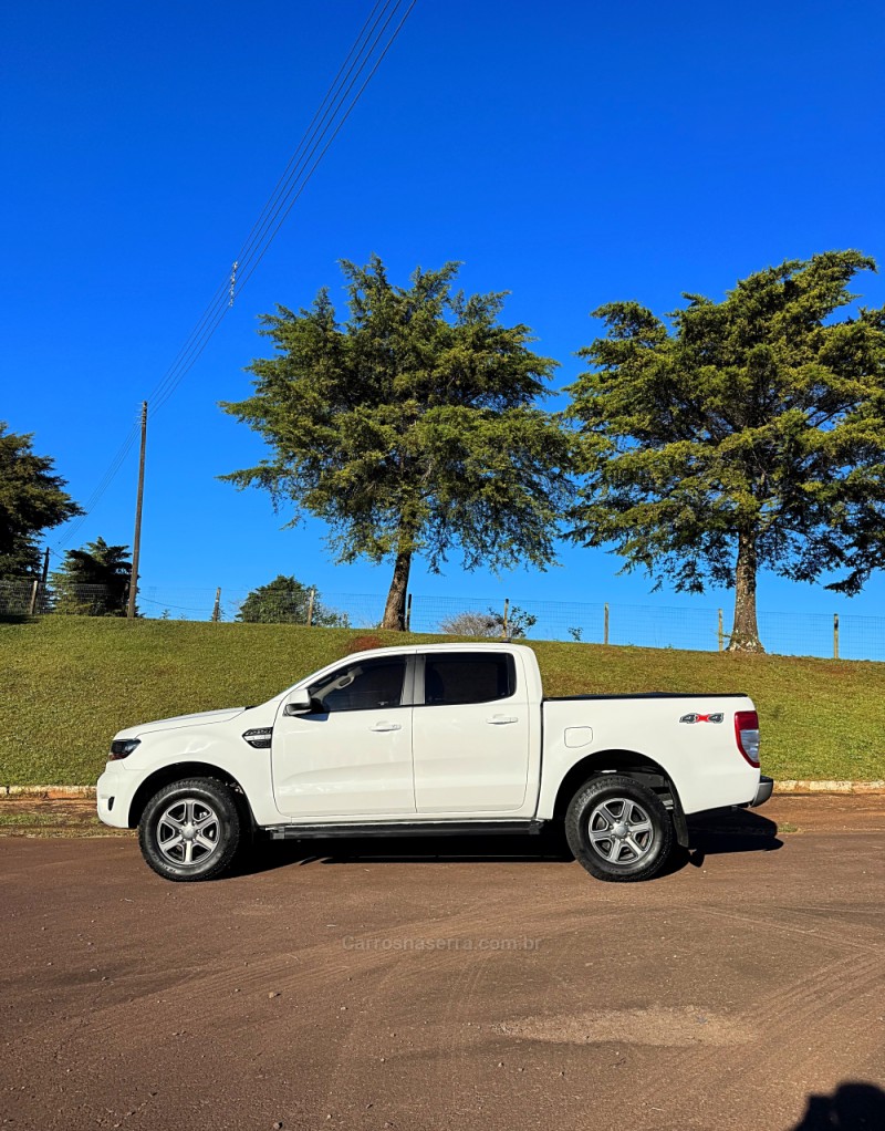 RANGER 2.2 XLS 4X4 CD 16V DIESEL 4P AUTOMÁTICO - 2022 - PASSO FUNDO