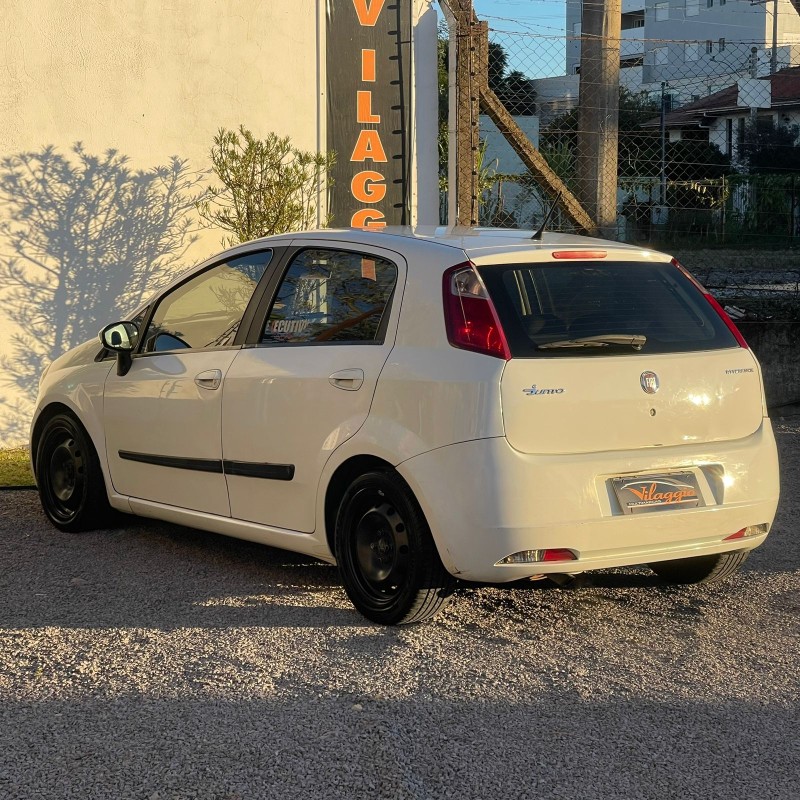 PUNTO 1.4 ATTRACTIVE 8V FLEX 4P MANUAL - 2011 - CAXIAS DO SUL