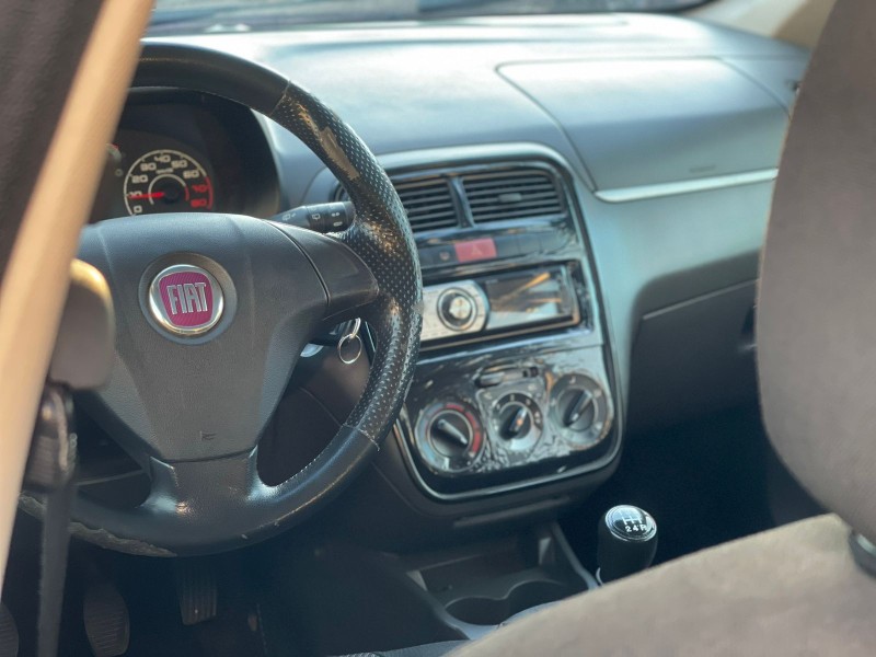 PUNTO 1.4 ATTRACTIVE 8V FLEX 4P MANUAL - 2011 - CAXIAS DO SUL