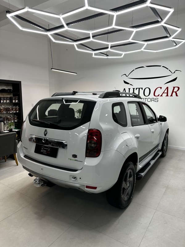 DUSTER RENAULT DUSTER 1.6 TECH ROAD DYNAMIQUE 4X2 16V FLEX 4P MANUAL - 2014 - CAXIAS DO SUL
