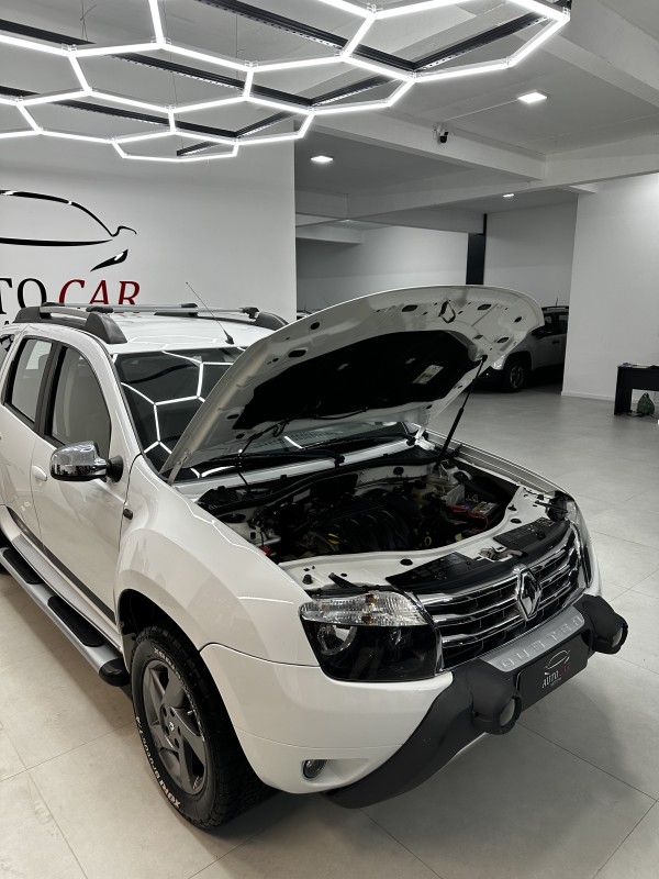 DUSTER RENAULT DUSTER 1.6 TECH ROAD DYNAMIQUE 4X2 16V FLEX 4P MANUAL - 2014 - CAXIAS DO SUL